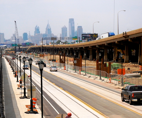 I-95 construction in Philadelphia, looking southbound, adjacent to reconstructed Richmond Street and existing Interstate 95